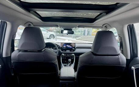 Toyota RAV4, 2025 год, 4 370 000 рублей, 23 фотография