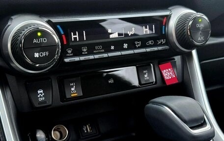 Toyota RAV4, 2025 год, 4 370 000 рублей, 16 фотография