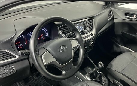 Hyundai Solaris II рестайлинг, 2018 год, 1 100 000 рублей, 8 фотография