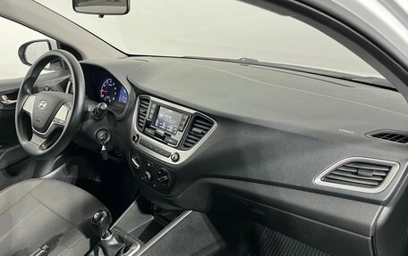 Hyundai Solaris II рестайлинг, 2018 год, 1 100 000 рублей, 9 фотография