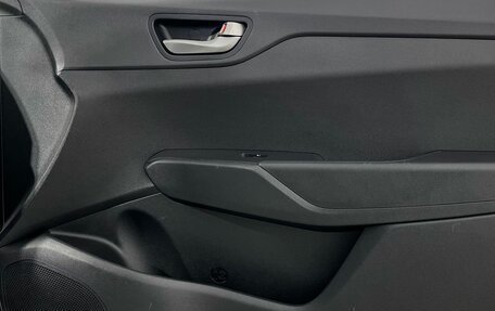 Hyundai Solaris II рестайлинг, 2018 год, 1 100 000 рублей, 19 фотография