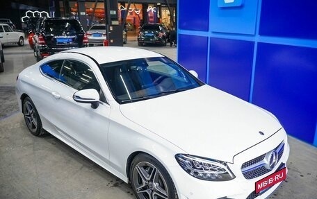 Mercedes-Benz C-Класс, 2019 год, 4 100 000 рублей, 21 фотография