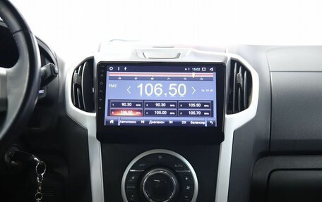 Isuzu D-Max II, 2018 год, 1 890 000 рублей, 12 фотография