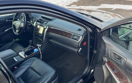 Toyota Camry, 2017 год, 2 280 000 рублей, 8 фотография