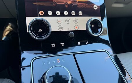 Land Rover Range Rover Velar I, 2018 год, 3 750 000 рублей, 5 фотография