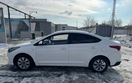 Hyundai Solaris II рестайлинг, 2021 год, 1 650 000 рублей, 6 фотография