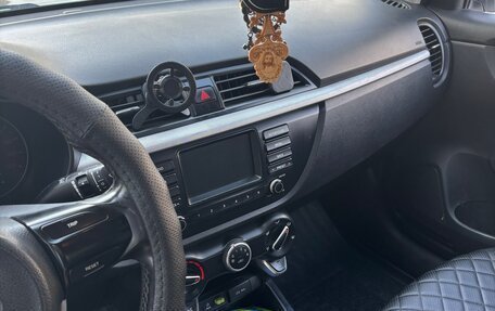 KIA Rio IV, 2017 год, 850 000 рублей, 10 фотография