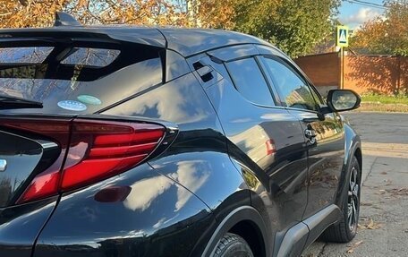 Toyota C-HR I рестайлинг, 2019 год, 2 250 000 рублей, 3 фотография