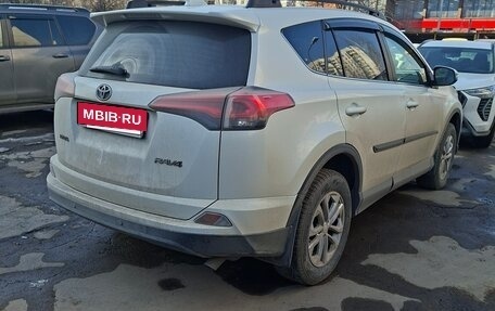 Toyota RAV4, 2015 год, 1 850 000 рублей, 4 фотография