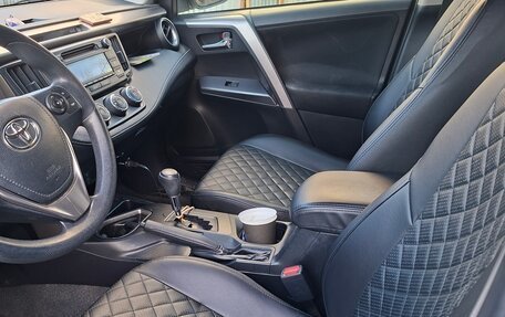 Toyota RAV4, 2015 год, 1 850 000 рублей, 8 фотография