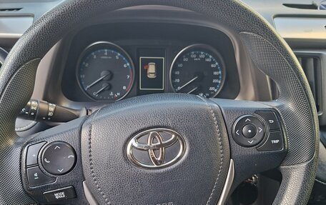 Toyota RAV4, 2015 год, 1 850 000 рублей, 5 фотография