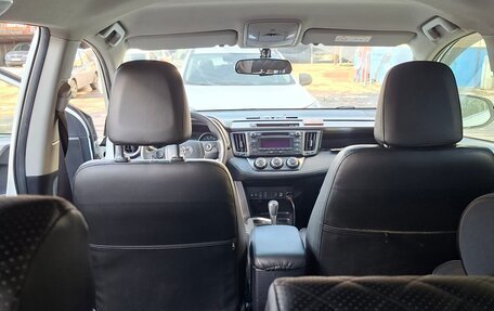 Toyota RAV4, 2015 год, 1 850 000 рублей, 7 фотография