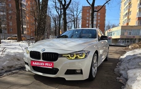 BMW 3 серия, 2018 год, 2 370 000 рублей, 3 фотография