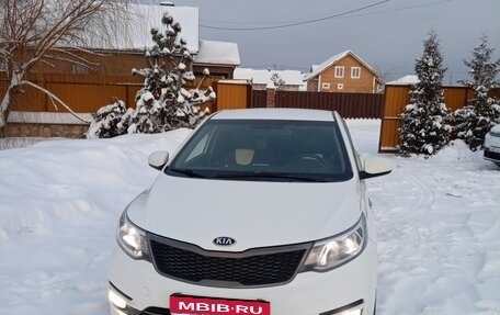 KIA Rio III рестайлинг, 2015 год, 980 000 рублей, 1 фотография