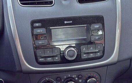 Renault Logan II, 2019 год, 1 500 000 рублей, 6 фотография