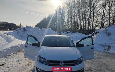 Volkswagen Polo VI (EU Market), 2015 год, 730 000 рублей, 3 фотография