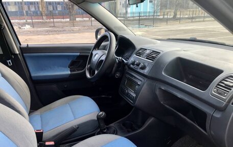 Skoda Fabia II, 2009 год, 365 000 рублей, 17 фотография