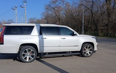 Cadillac Escalade IV, 2016 год, 4 500 000 рублей, 3 фотография