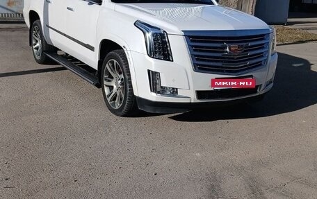 Cadillac Escalade IV, 2016 год, 4 500 000 рублей, 2 фотография