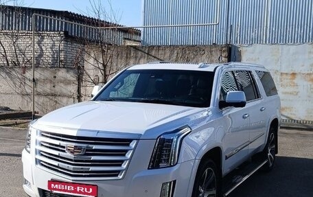 Cadillac Escalade IV, 2016 год, 4 500 000 рублей, 8 фотография