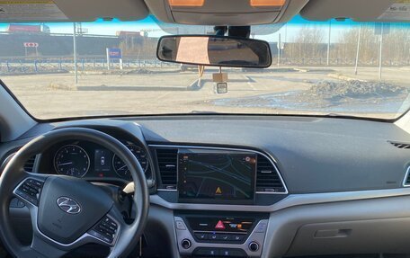 Hyundai Elantra VI рестайлинг, 2018 год, 1 420 000 рублей, 6 фотография