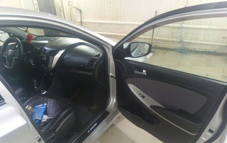 Hyundai Solaris II рестайлинг, 2014 год, 850 000 рублей, 8 фотография