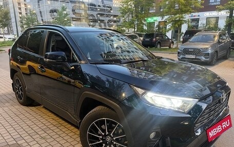 Toyota RAV4, 2019 год, 3 860 000 рублей, 7 фотография