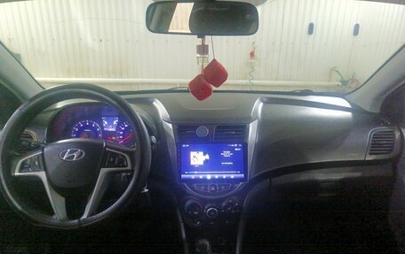 Hyundai Solaris II рестайлинг, 2014 год, 850 000 рублей, 14 фотография