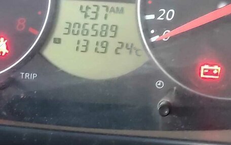 Nissan Micra III, 2006 год, 600 000 рублей, 13 фотография