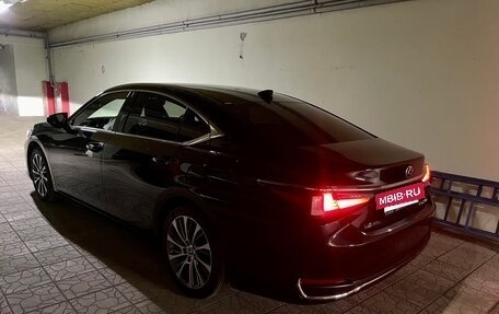 Lexus ES VII, 2021 год, 4 750 000 рублей, 16 фотография