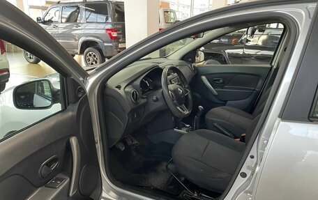 Renault Logan II, 2018 год, 960 000 рублей, 6 фотография