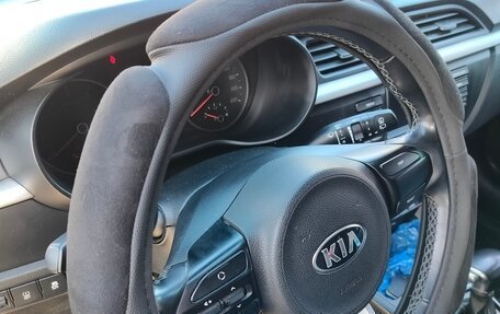 KIA Rio IV, 2018 год, 1 530 000 рублей, 10 фотография