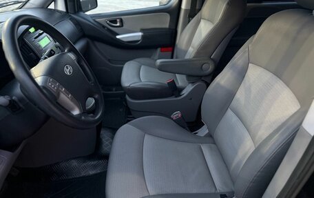 Hyundai Grand Starex Grand Starex I рестайлинг 2, 2011 год, 1 679 000 рублей, 12 фотография