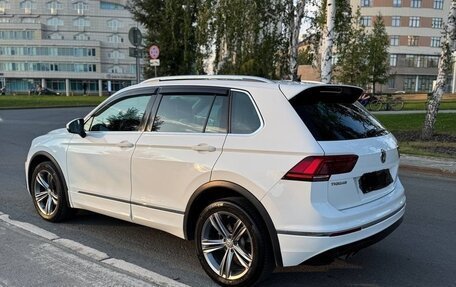 Volkswagen Tiguan II, 2018 год, 2 950 000 рублей, 1 фотография
