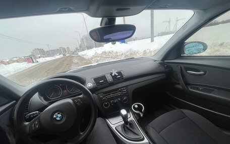 BMW 1 серия, 2009 год, 800 000 рублей, 6 фотография