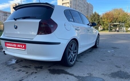 BMW 1 серия, 2009 год, 800 000 рублей, 2 фотография