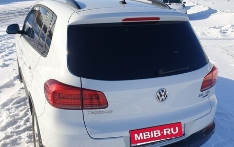 Volkswagen Tiguan I, 2015 год, 2 100 000 рублей, 2 фотография