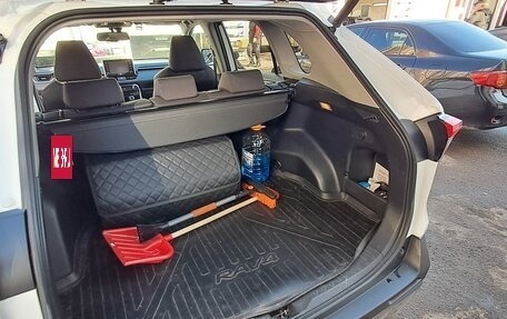 Toyota RAV4, 2021 год, 3 450 000 рублей, 7 фотография