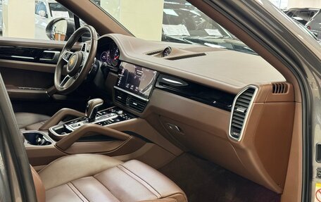 Porsche Cayenne III, 2021 год, 11 290 000 рублей, 21 фотография