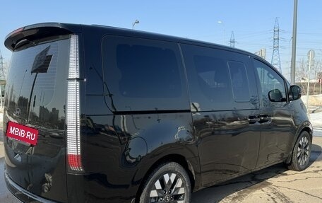 Hyundai Staria, 2024 год, 7 200 000 рублей, 4 фотография