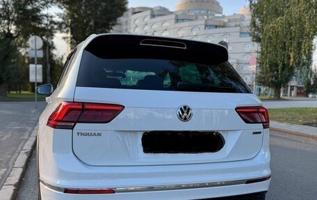 Volkswagen Tiguan II, 2018 год, 2 950 000 рублей, 6 фотография