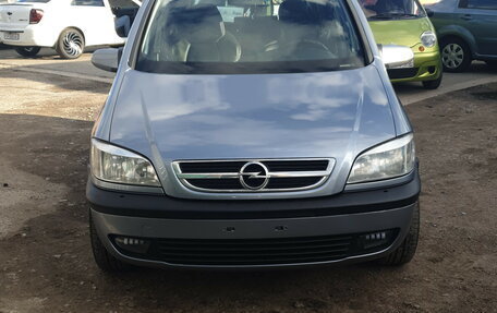 Opel Zafira A рестайлинг, 2004 год, 550 000 рублей, 1 фотография