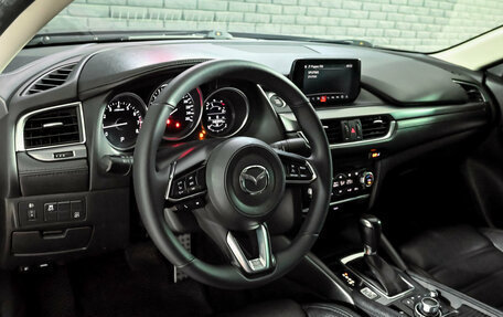 Mazda 6, 2017 год, 2 000 000 рублей, 11 фотография