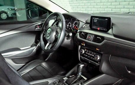 Mazda 6, 2017 год, 2 000 000 рублей, 17 фотография