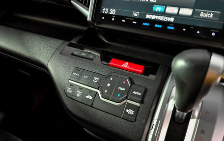 Honda Stepwgn IV, 2014 год, 1 680 000 рублей, 16 фотография