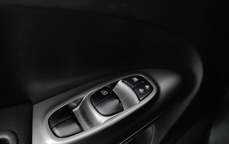 Nissan Juke II, 2014 год, 898 000 рублей, 23 фотография