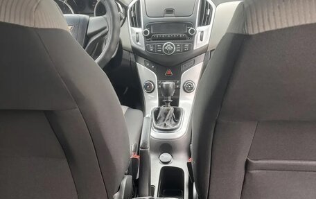 Chevrolet Cruze II, 2013 год, 820 000 рублей, 5 фотография