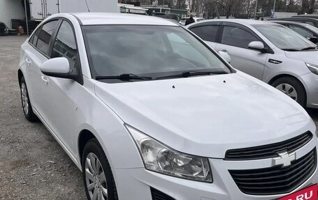 Chevrolet Cruze II, 2013 год, 820 000 рублей, 4 фотография