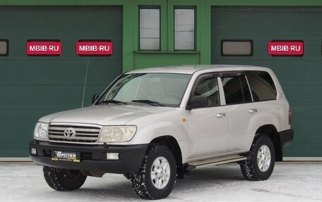 Toyota Land Cruiser 100 рестайлинг 2, 2005 год, 2 300 000 рублей, 2 фотография