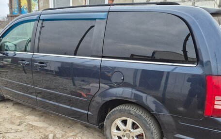 Chrysler Town & Country V рестайлинг, 2008 год, 1 250 000 рублей, 3 фотография